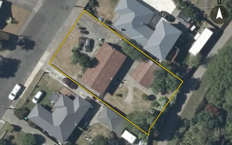 30 Warwick Crescent