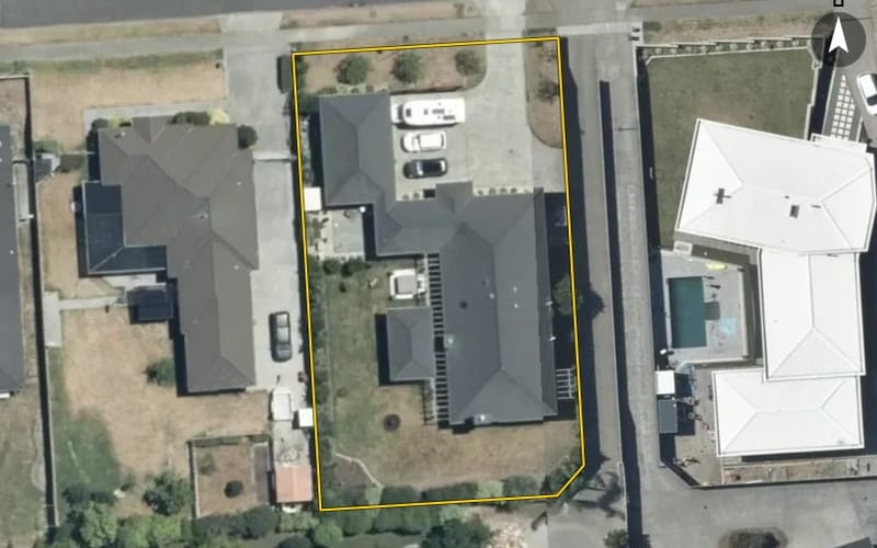 12 Oak Place