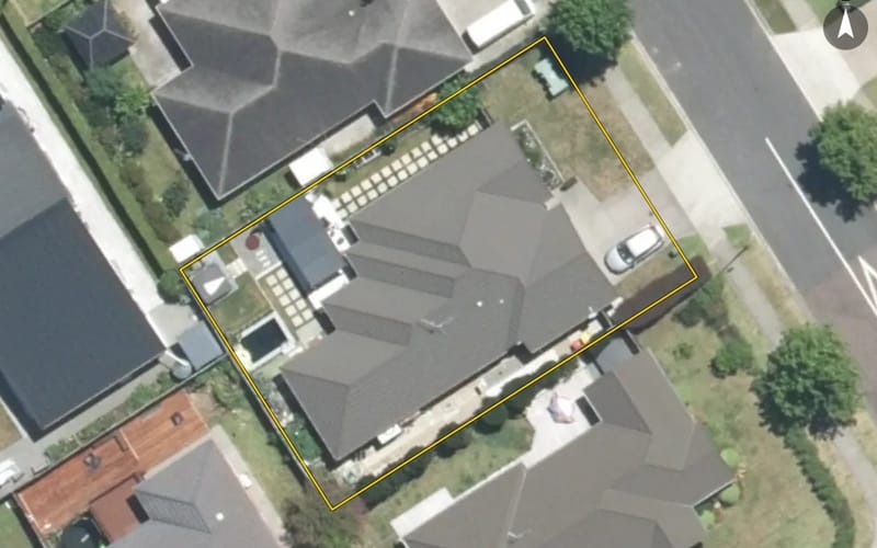 17 Lombardia Way