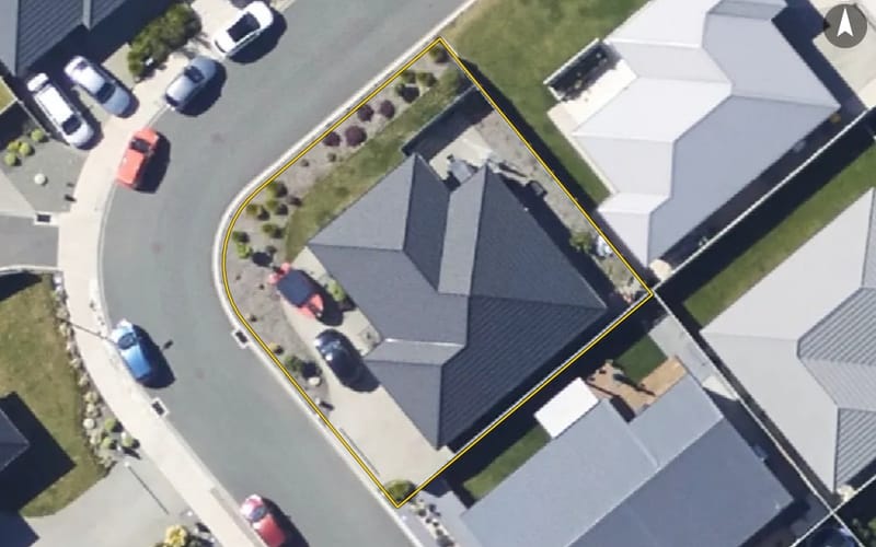 16 Midlane Crescent