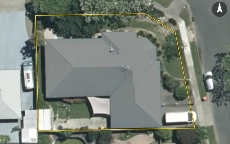 15 Saunders Crescent