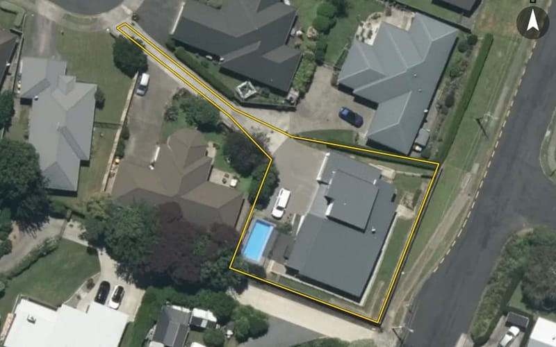 14 Chesterton Drive