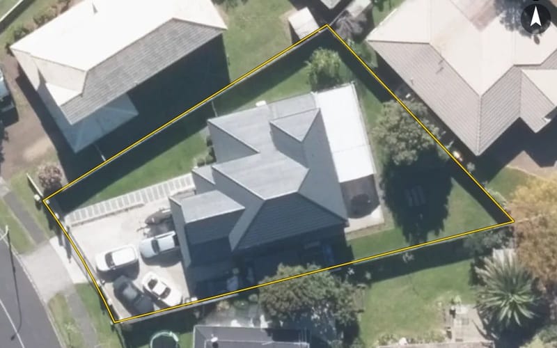 25 Cantora Avenue