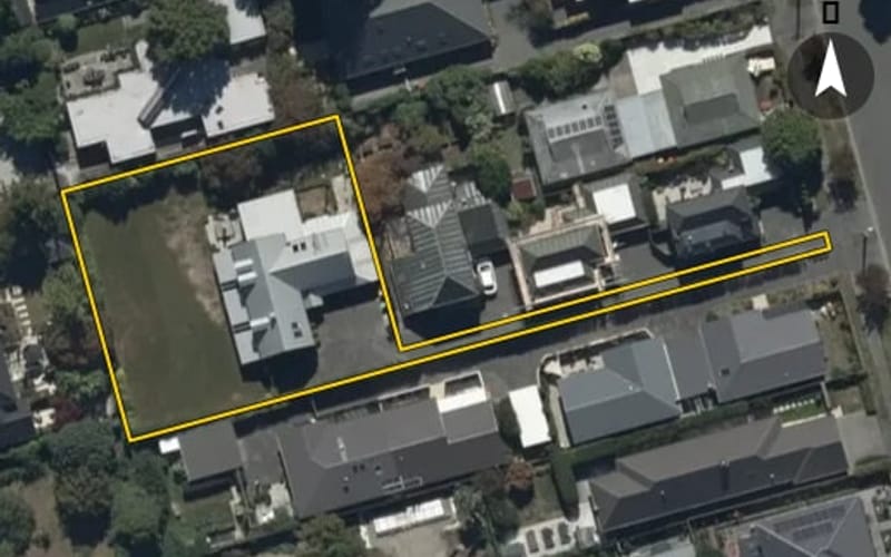 15 Garreg Road