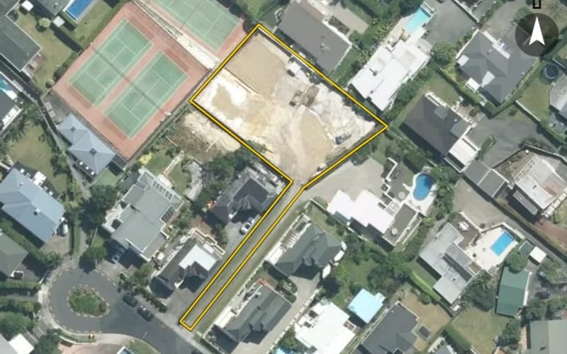 9 Midway Avenue