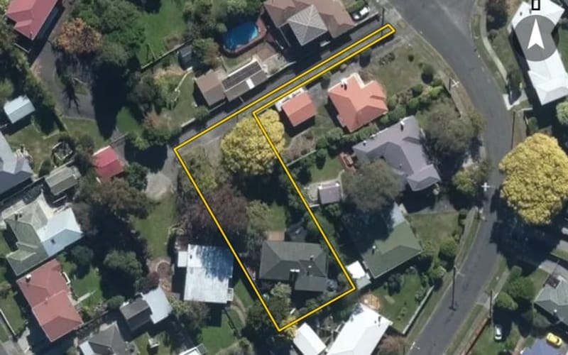 14 Kent Crescent
