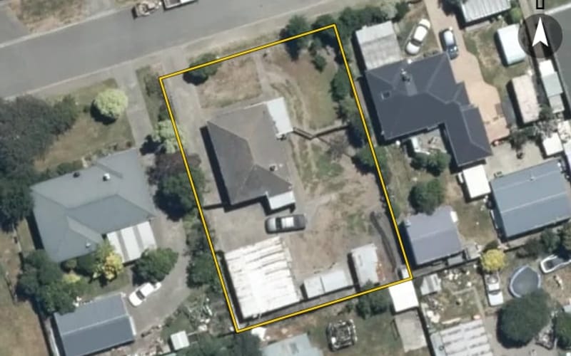 20 Essex Crescent