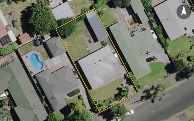 10 Ashbury Avenue