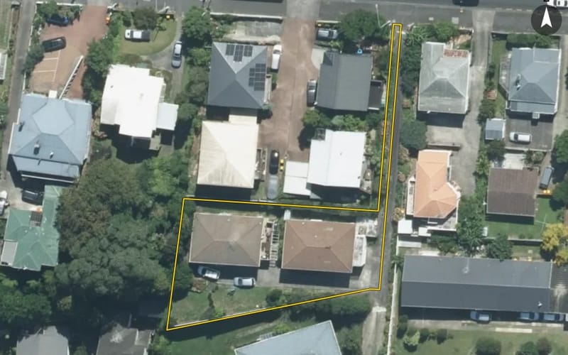 2/78A Onewa Road