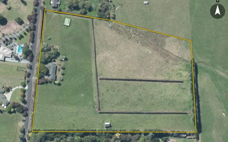 51 Whitecliffs Drive