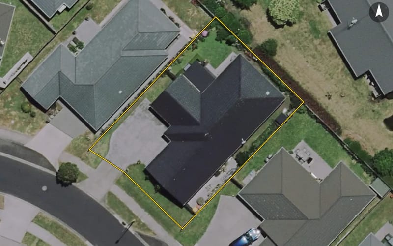 23 Ladeira Place