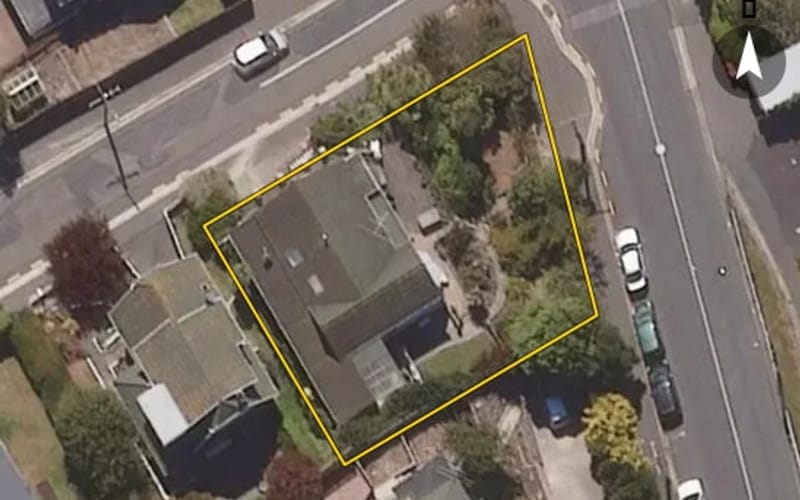 34 Easther Crescent