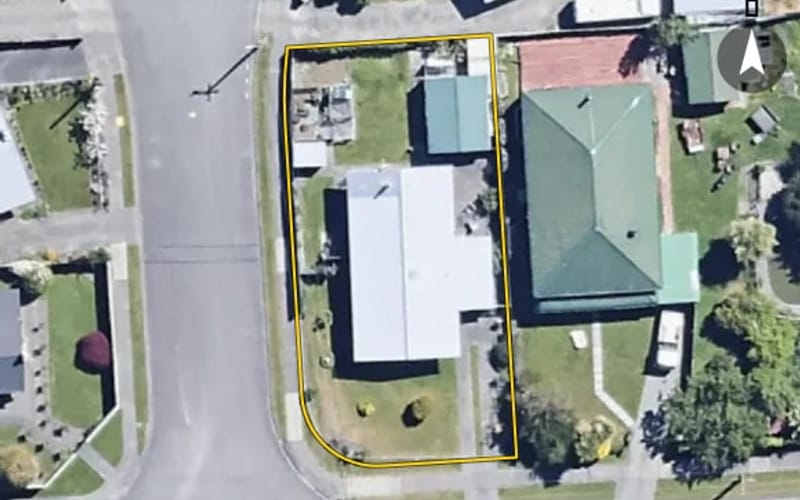 2 Moana Crescent