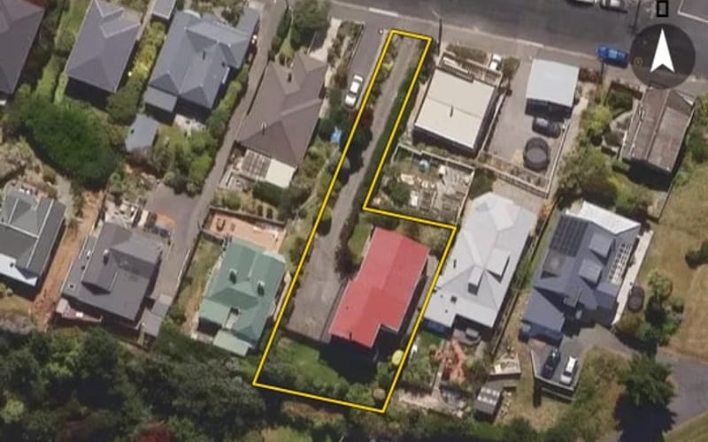 11 Preston Crescent