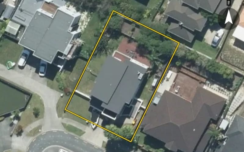 11 Lakeridge Close