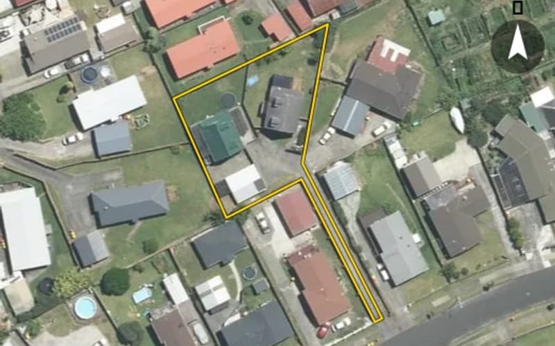 2/13 Greenstone Place