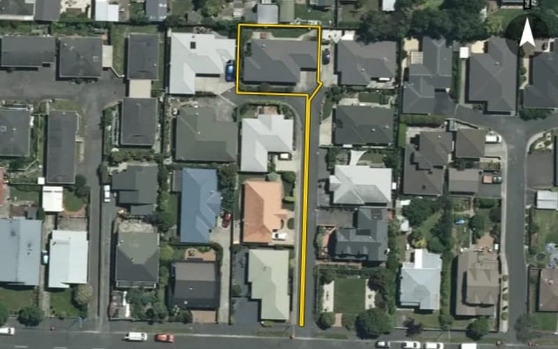 11 Pepper Tree Way