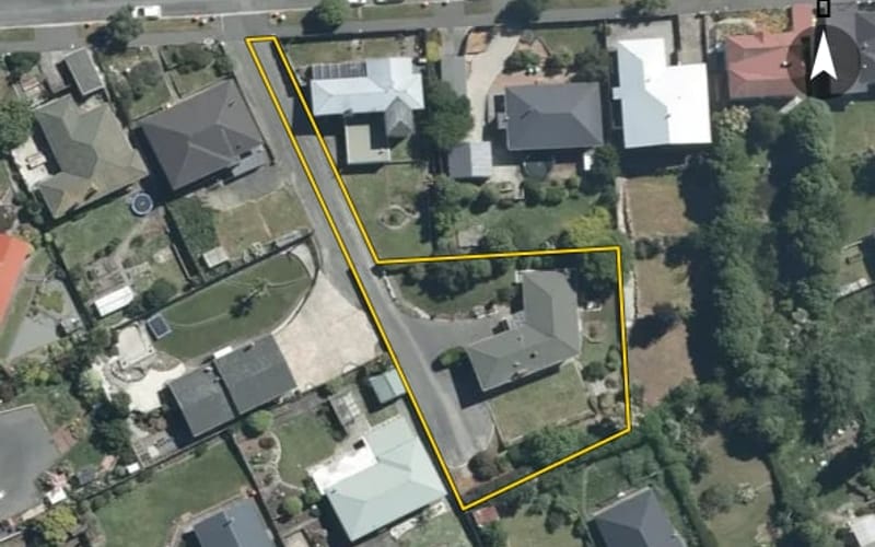 20A Marchwiel Street