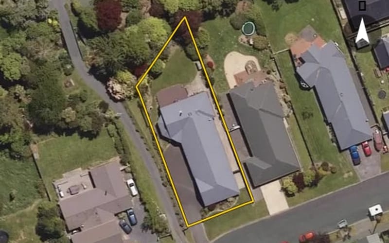 6 Hyslop Street