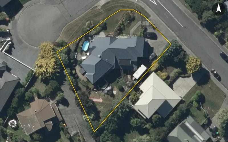 35 Woodside Common