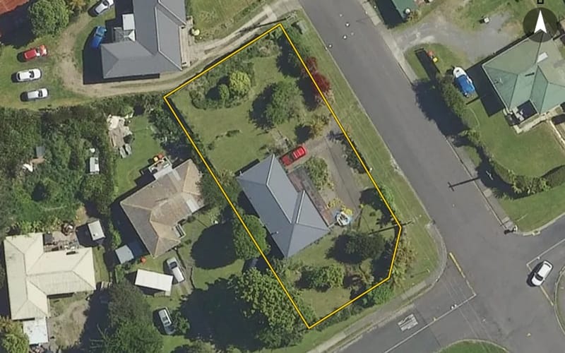 44 Thomas Crescent