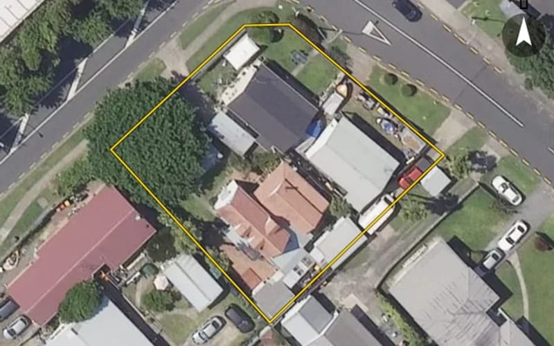 2 Courtney Road