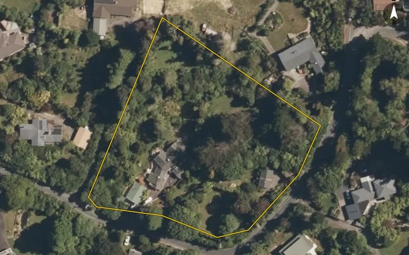23 Crest Road
