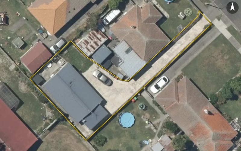 17A Kettle Crescent