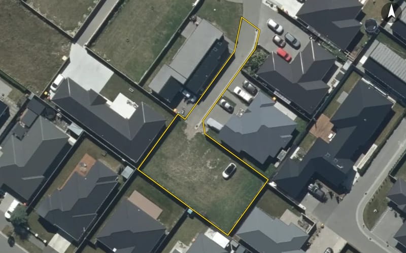 40 Agathis Crescent