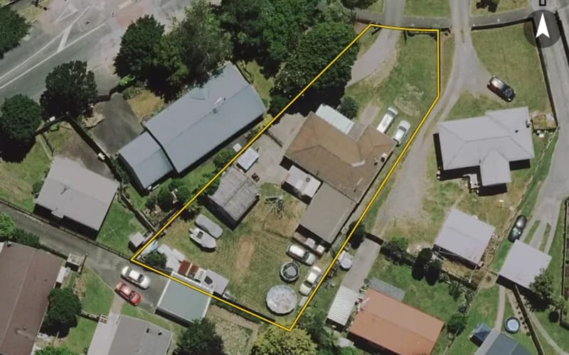 4 MacDonald Road