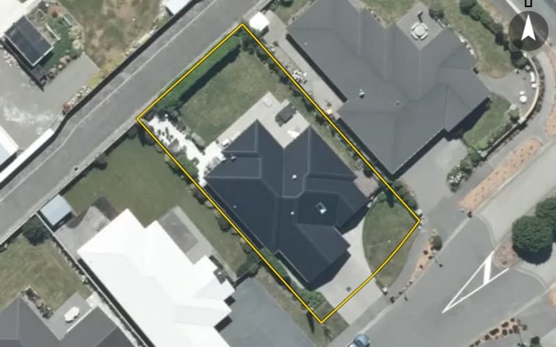 4 Charlesworth Drive