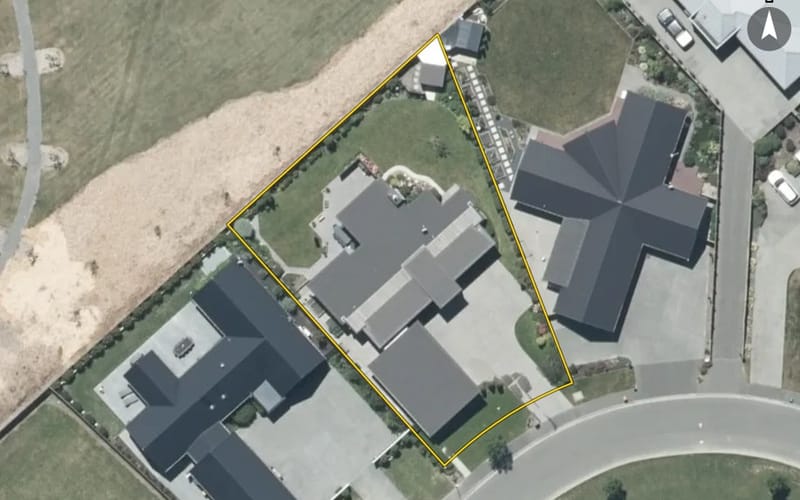 7 Douglas Drive