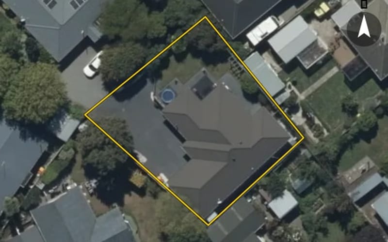 24A Warren Crescent