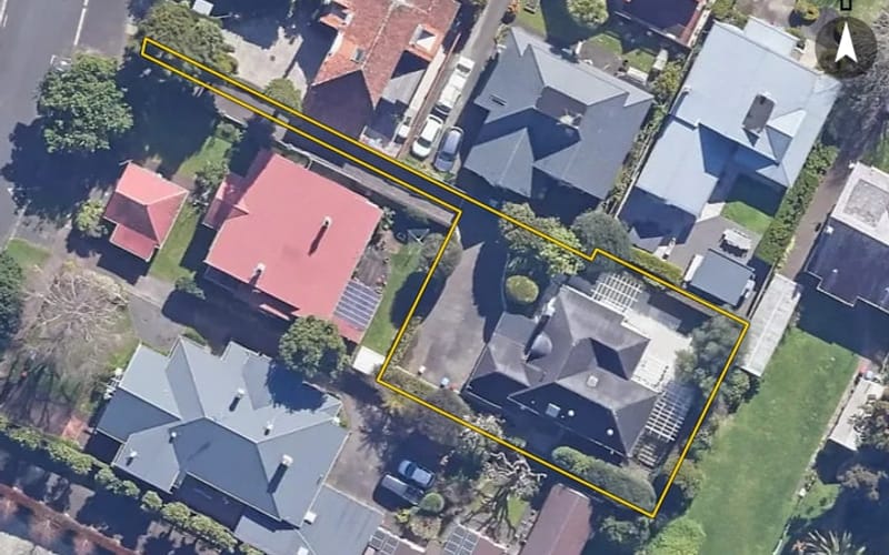 2A Crescent Road