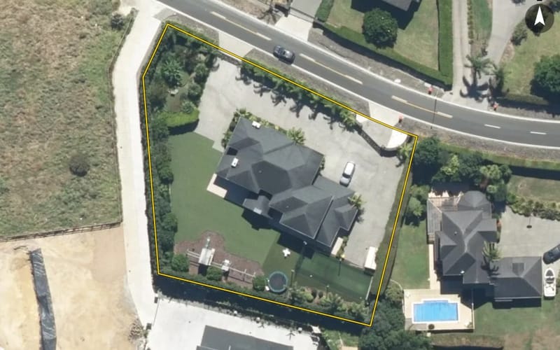 13A Regis Lane