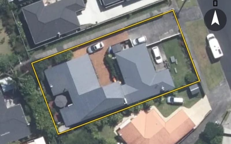 18A Ross Crescent