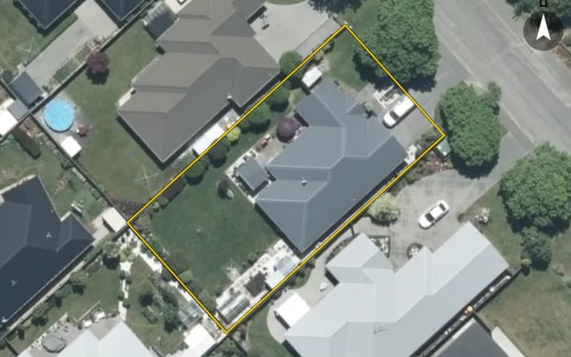 16 Tuarangi Road