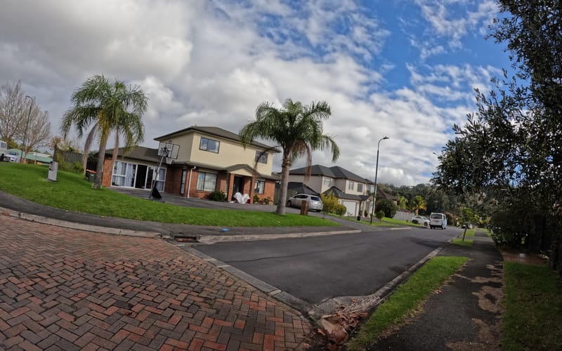 2 Cuthill Close
