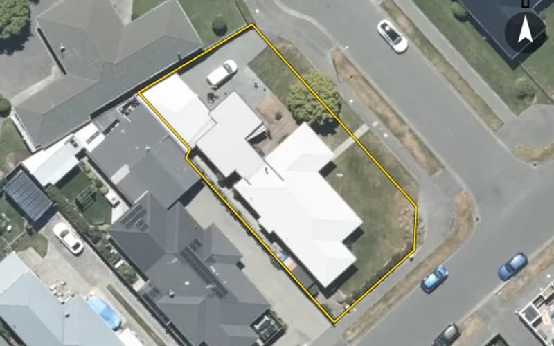 17 Reid Crescent
