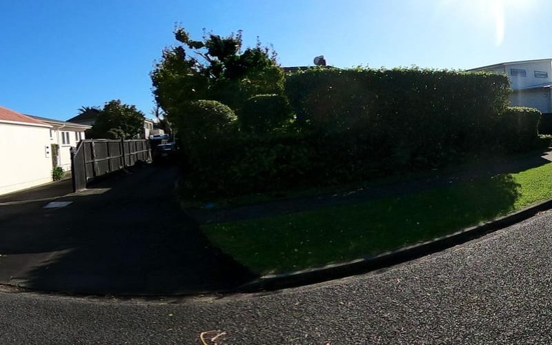 2/15 Eastern Beach Road
