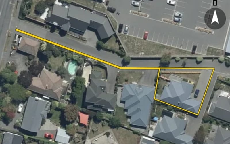8 Highwood Lane