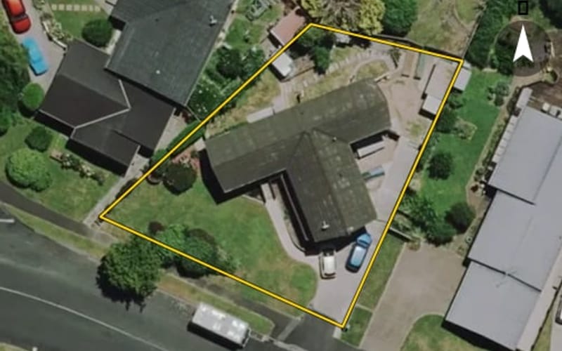 10 Sunnyhills Avenue