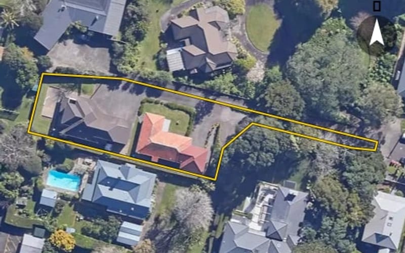 24 Bowling Avenue