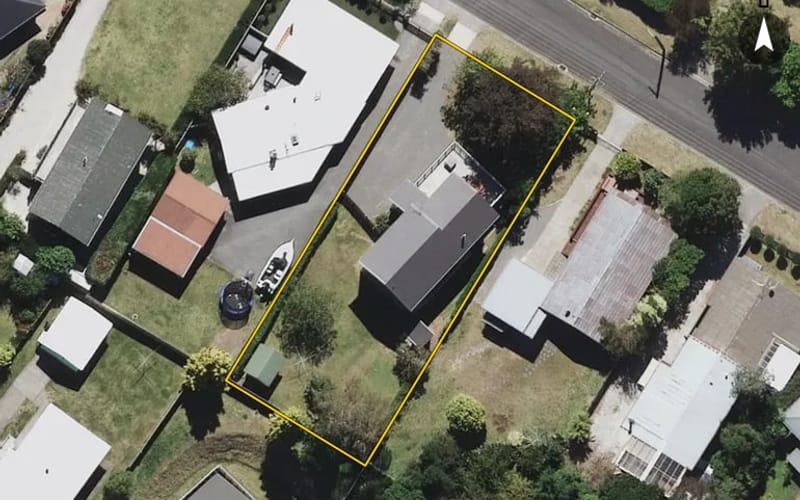 11 Charles Crescent