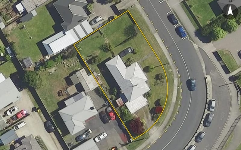 28 Thomas Crescent