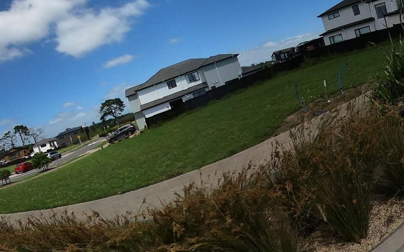 6 Pineview Drive