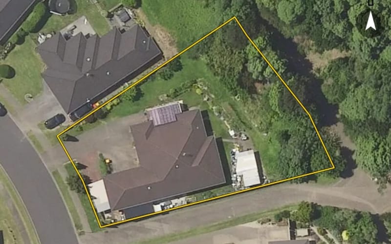 35 Bathurst Crescent