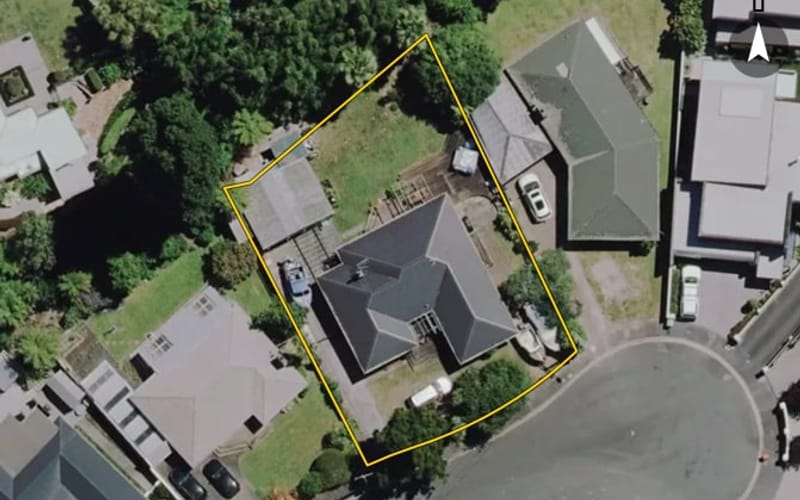 11 Minchin Crescent