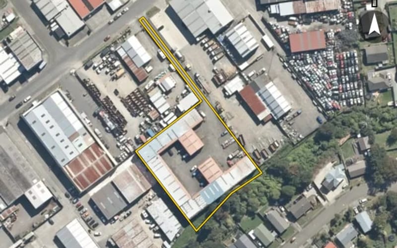 Unit titled building