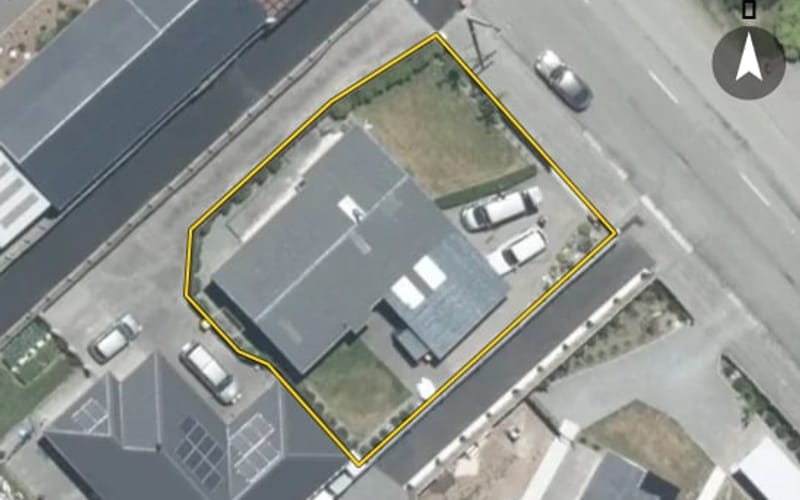 111 Racecourse Road